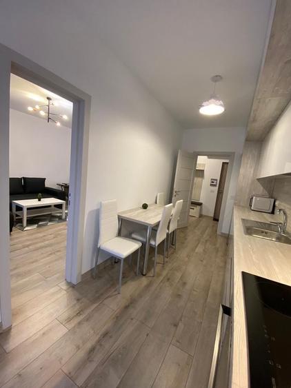 Apartament cu 2 camere decomandat în Central
