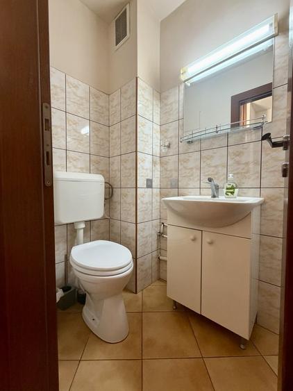 Apartament cu 3 camere decomandat, mobilat în Aradului