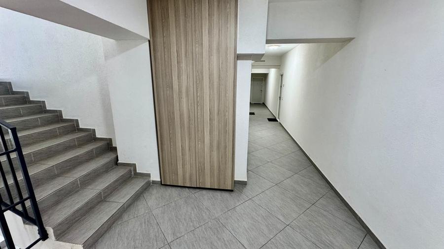 Apartament cu 4 camere decomandat, mobilat în Tractorul