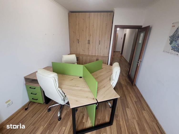 Apartament cu 4 camere în Titan