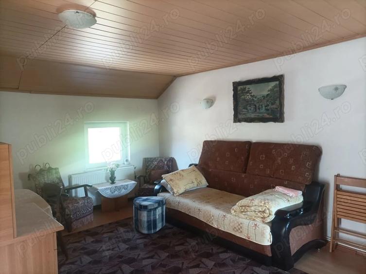 Casă cu 5 camere cu Teren 1500 Mp în Central