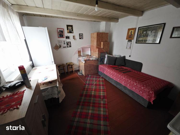 Casa / Vila cu 4 camere de vanzare - 1
