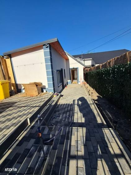 Casă cu 3 camere cu Teren 102 Mp în CFR
