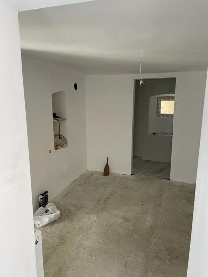 Casă cu 2 camere cu Teren 50 Mp în Bunloc