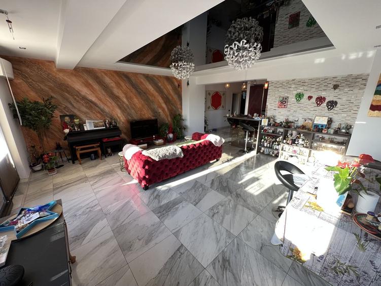 Apartament cu 4 camere decomandat, mobilat în Tomis Nord