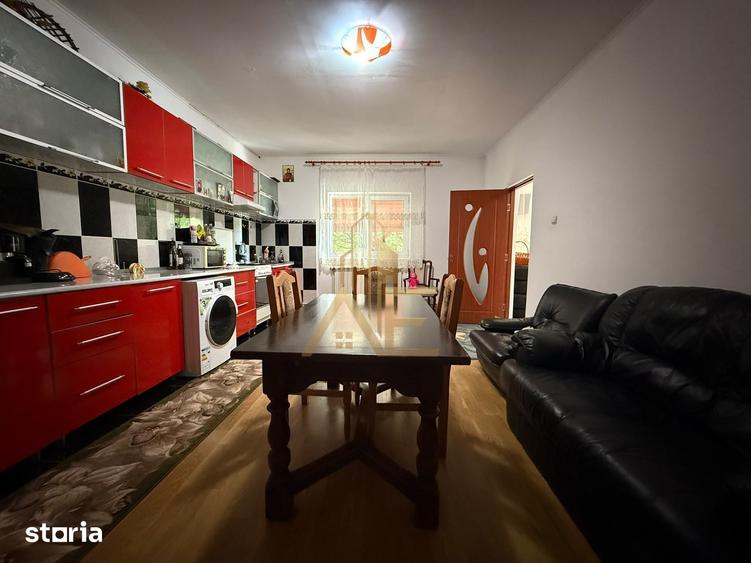 Casă cu 3 camere cu Teren 1100 Mp în Central