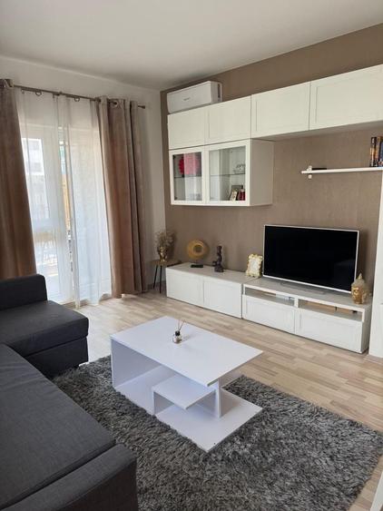 Apartament cu 2 camere semidecomandat în 1 Decembrie 1918