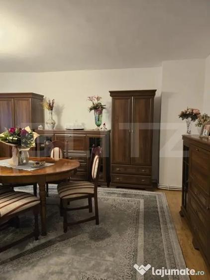Apartament cu 3 camere decomandat în Soarelui