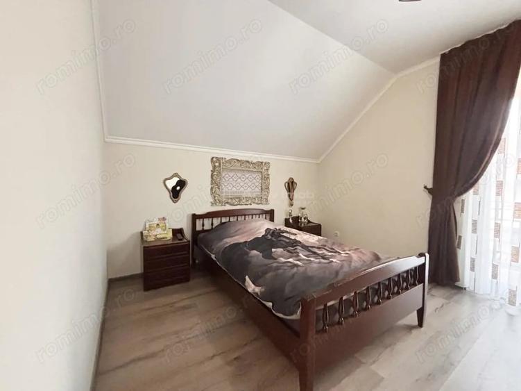 Casă cu 2 camere cu Teren 300 Mp în Sânmartin