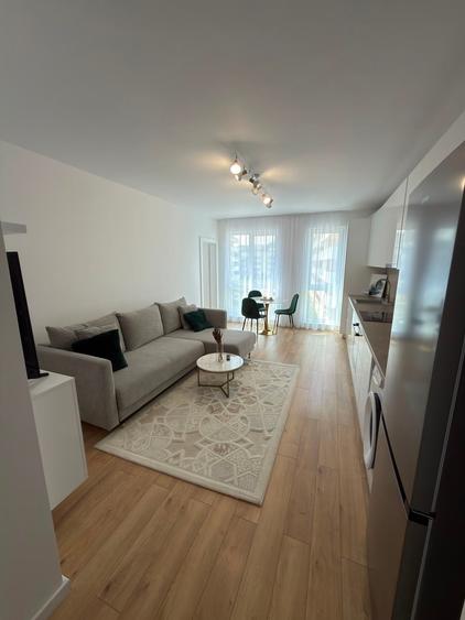 Apartament cu 2 camere semidecomandat în Florești