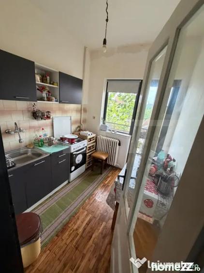 Casă cu 6 camere cu Teren 554 Mp în 14 Mai