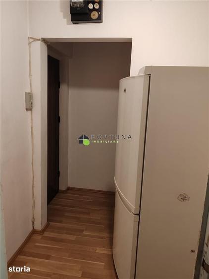 Apartament cu 2 camere semidecomandat în Florilor