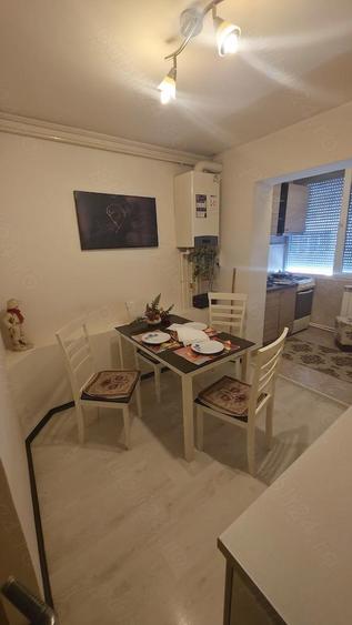 Apartament 3 camere, decomandat, central - 9