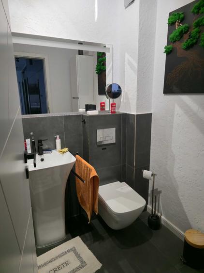 Apartament cu 3 camere decomandat în Exterior Vest