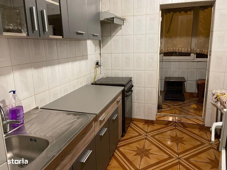 Apartament cu 3 camere decomandat în 9 Mai