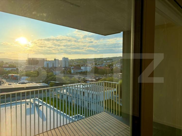 Apartament cu 3 camere semidecomandat în Semicentral