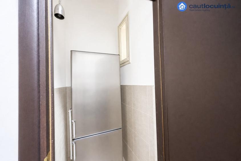Apartament cu 3 camere în P-ța Romană