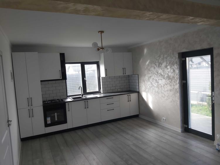 Casă cu 3 camere în Cordun