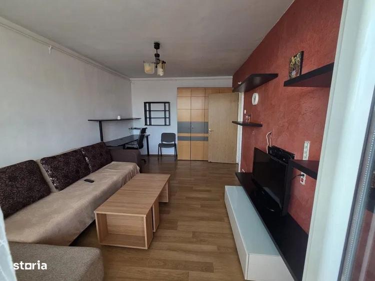Apartament cu 3 camere decomandat în Doamna Ghica