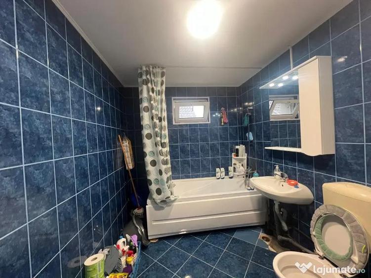Apartament cu 4 camere decomandat în Aradul Nou
