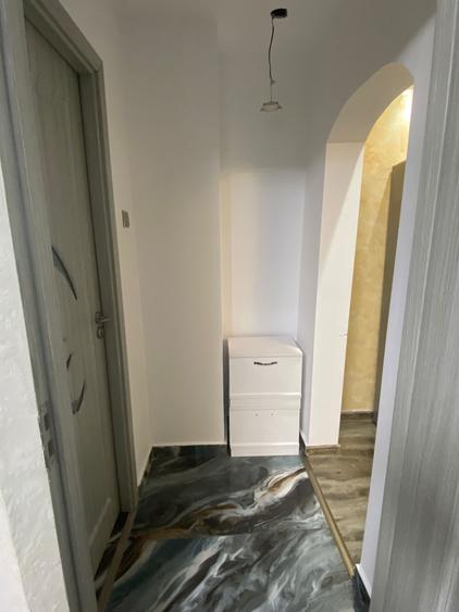 Apartament cu 2 camere semidecomandat în Republicii
