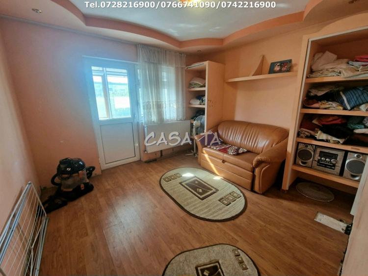 Apartament cu 3 camere decomandat, mobilat în Central