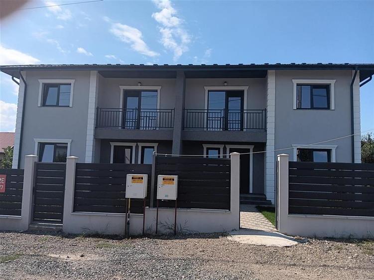 Duplex cu 4 camere cu Canalizare în Miroslava