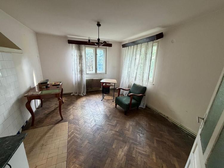 Casă individuală cu 5 camere cu Canalizare în Gruia