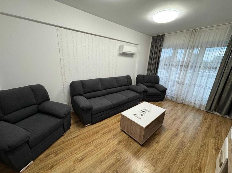 Apartament cu 2 camere decomandat în Noua