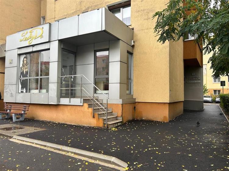 Spațiu comercial, de 61 mp, în Vlahuță