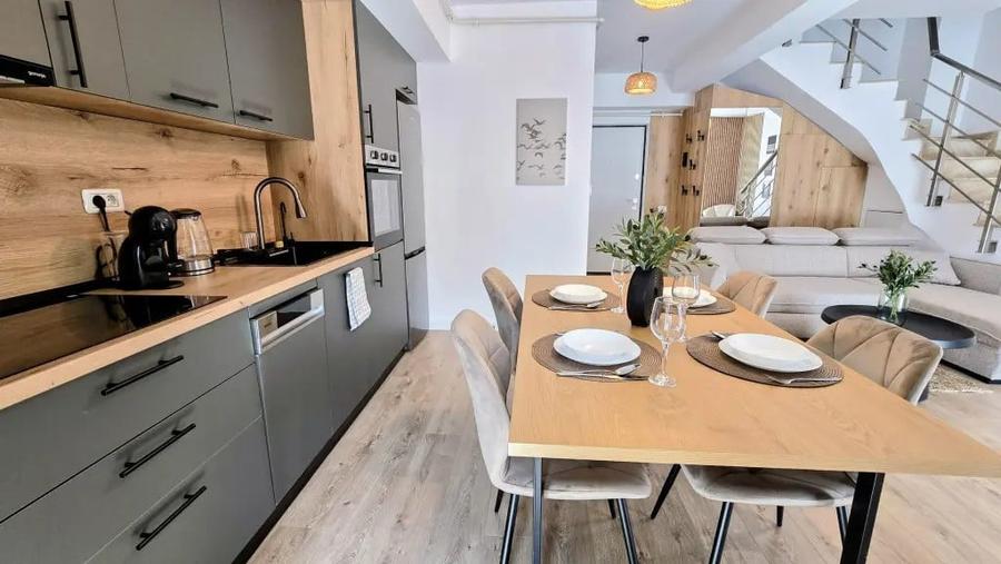 Apartament cu 3 camere decomandat în Parcul Carol
