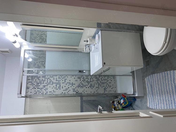 Apartament cu 4 camere decomandat în 13 Septembrie