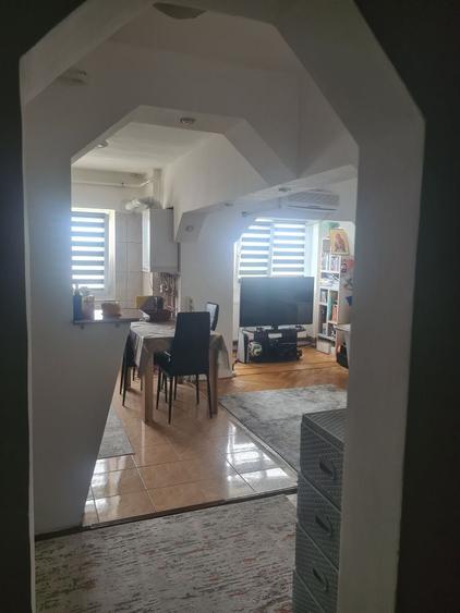 Apartament cu 2 camere decomandat în Popoveni