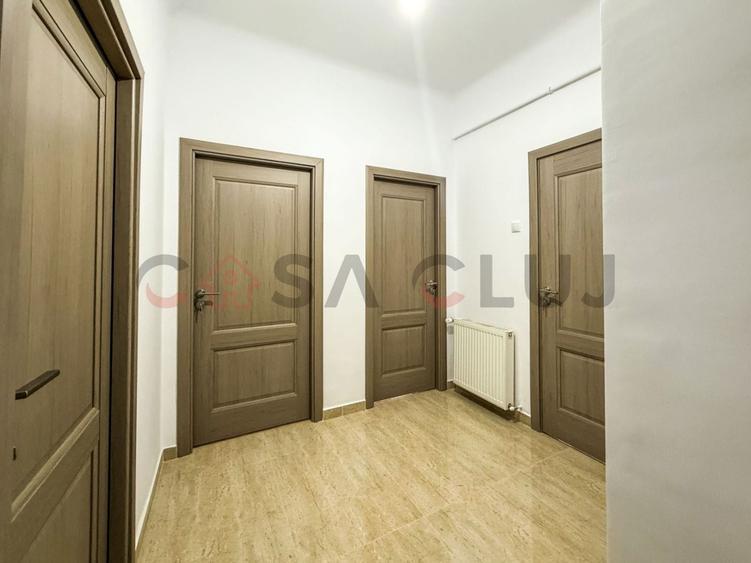Apartament cu 3 camere decomandat în Central