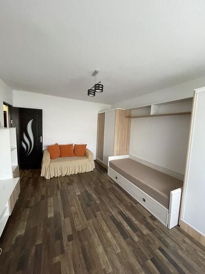 Garsonieră decomandată în Tătărași