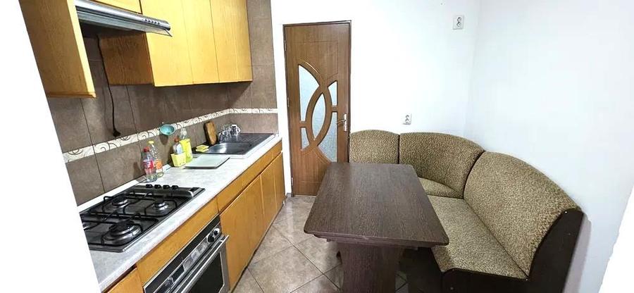 Apartament cu 2 camere decomandat, mobilat în Unirii Sud