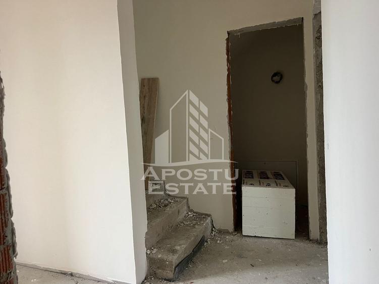 Duplex cu 4 camere cu Canalizare în Covaci