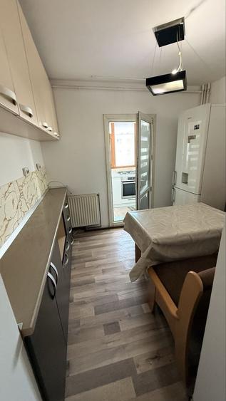 Apartament cu 2 camere decomandat în Banca Națională