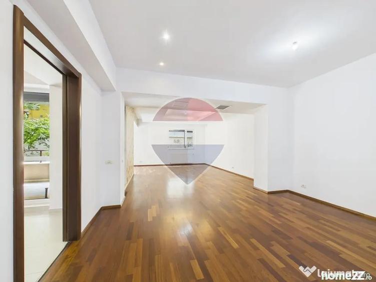 Apartament cu 3 camere decomandat în Nordului