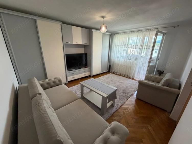 Apartament 2 camere, decomandat - zona Cetate - 4