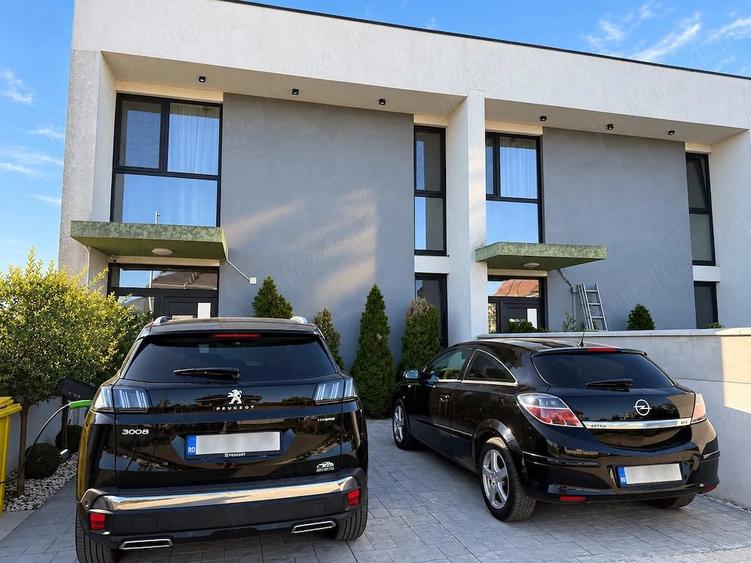 Casă cu Teren 250 Mp în Săcălaz