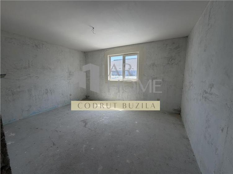 Casă cu 3 camere cu Teren 200 Mp în Central