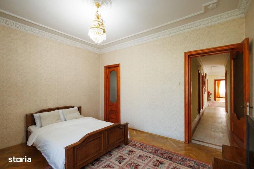 Casă cu 4 camere în Central