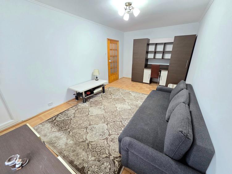 Apartament cu 2 camere decomandat în Uverturii
