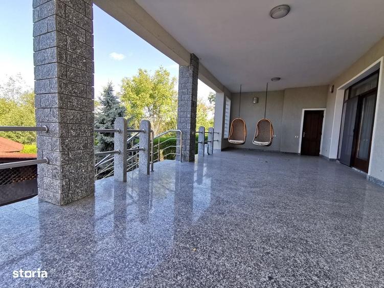 Casă cu 4 camere în Bucium