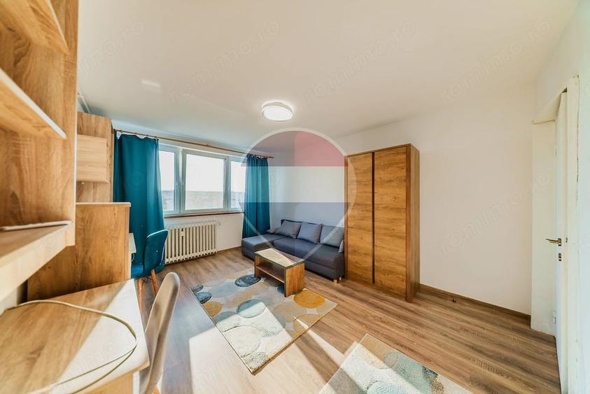 Apartament cu 2 camere decomandat în Romanilor