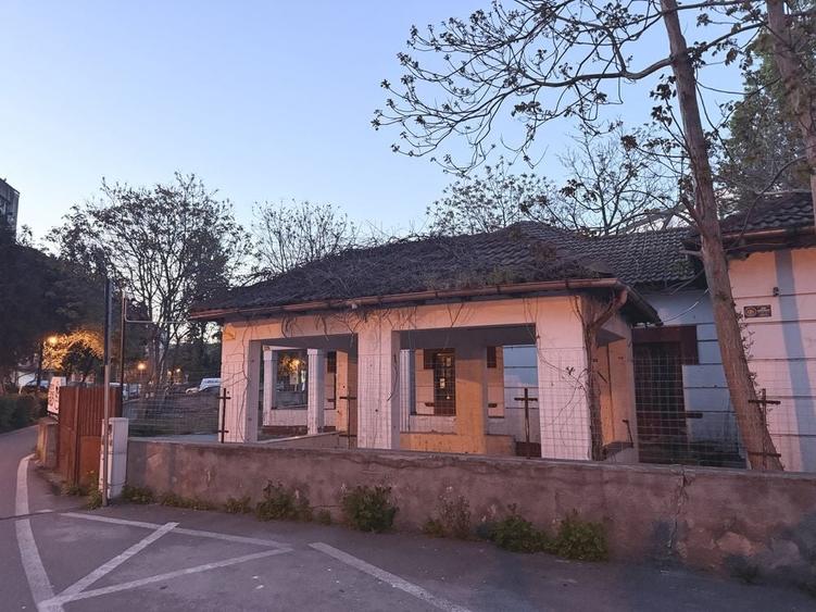 Casă cu 4 camere în Ultracentral