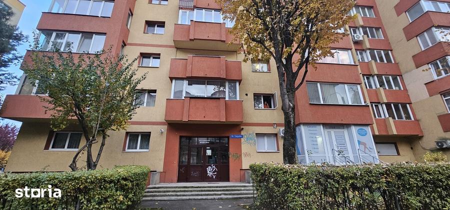 Apartament cu 3 camere decomandat în Valea Cetății