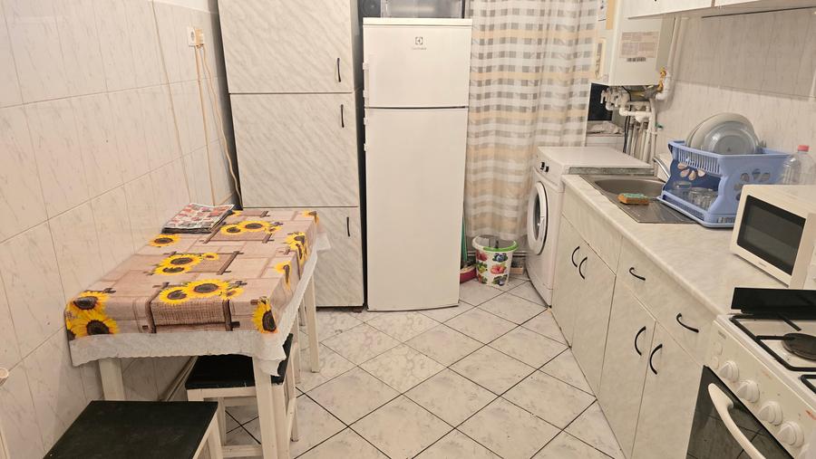 Inchiriez apartament 2 camere decomandat in Deva, Progresul (Enescu), etaj 3 - 6