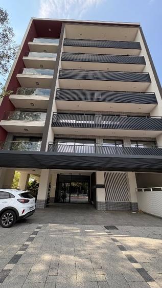Apartament cu 3 camere decomandat, mobilat în Faleza Nord